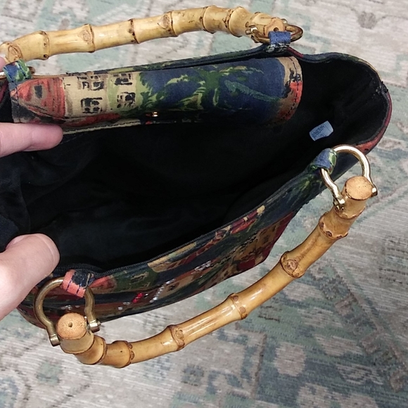 Tidy Cityscape Bamboo Handbag - Picture 7 of 11